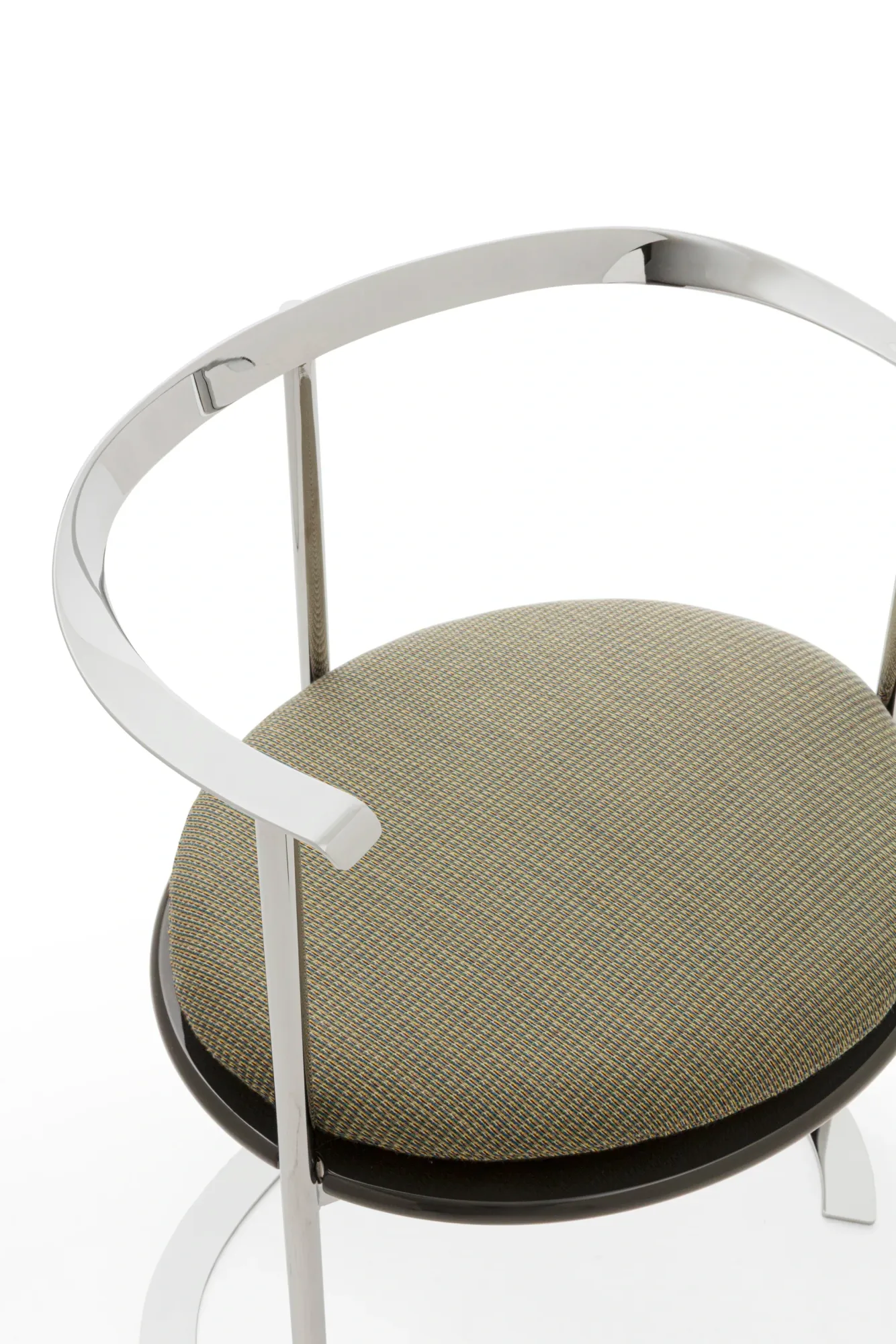 Catilina chair with Haus Nuller textile cushion photographed by Gianluca Bellomo.